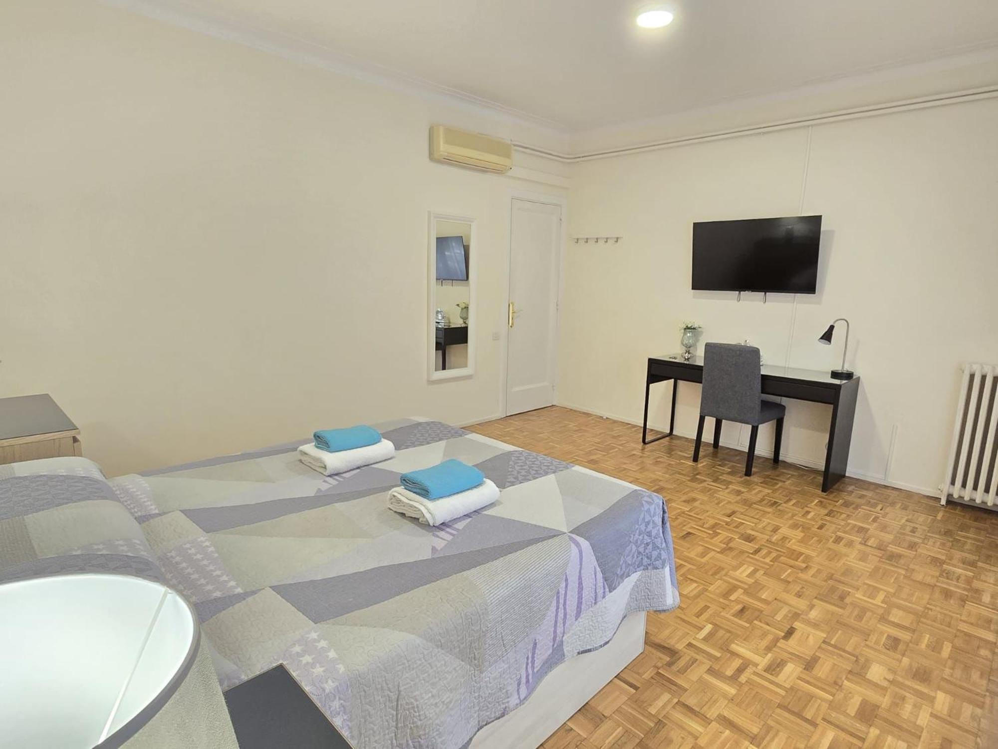 Rooms Villaroel Barcelone Extérieur photo